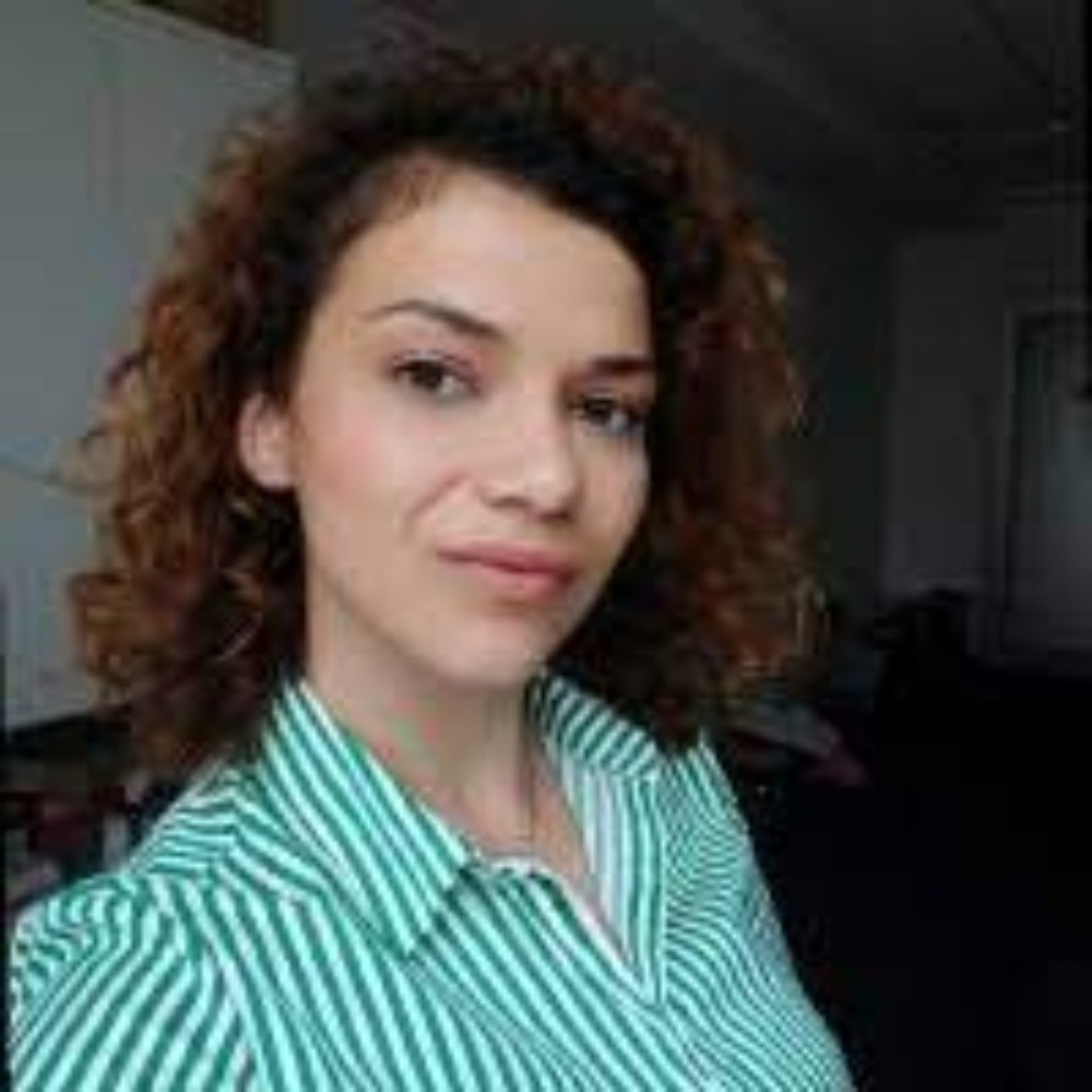 Meet your Posher, Abigail